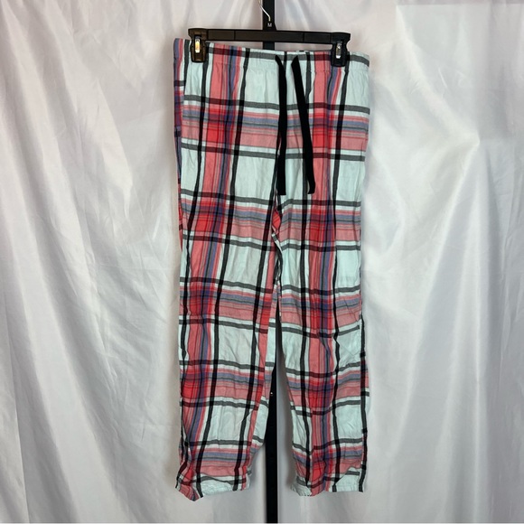 Victoria’s Secret Plaid Two Piece Pajama Set, size Small - Picture 6 of 9